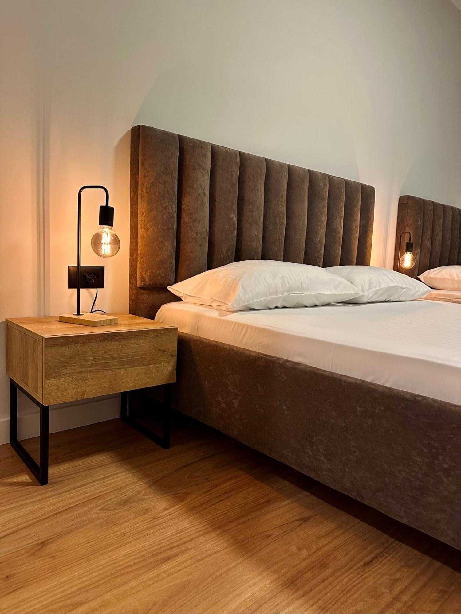 Lidia Apartments Sarande Bagian luar foto