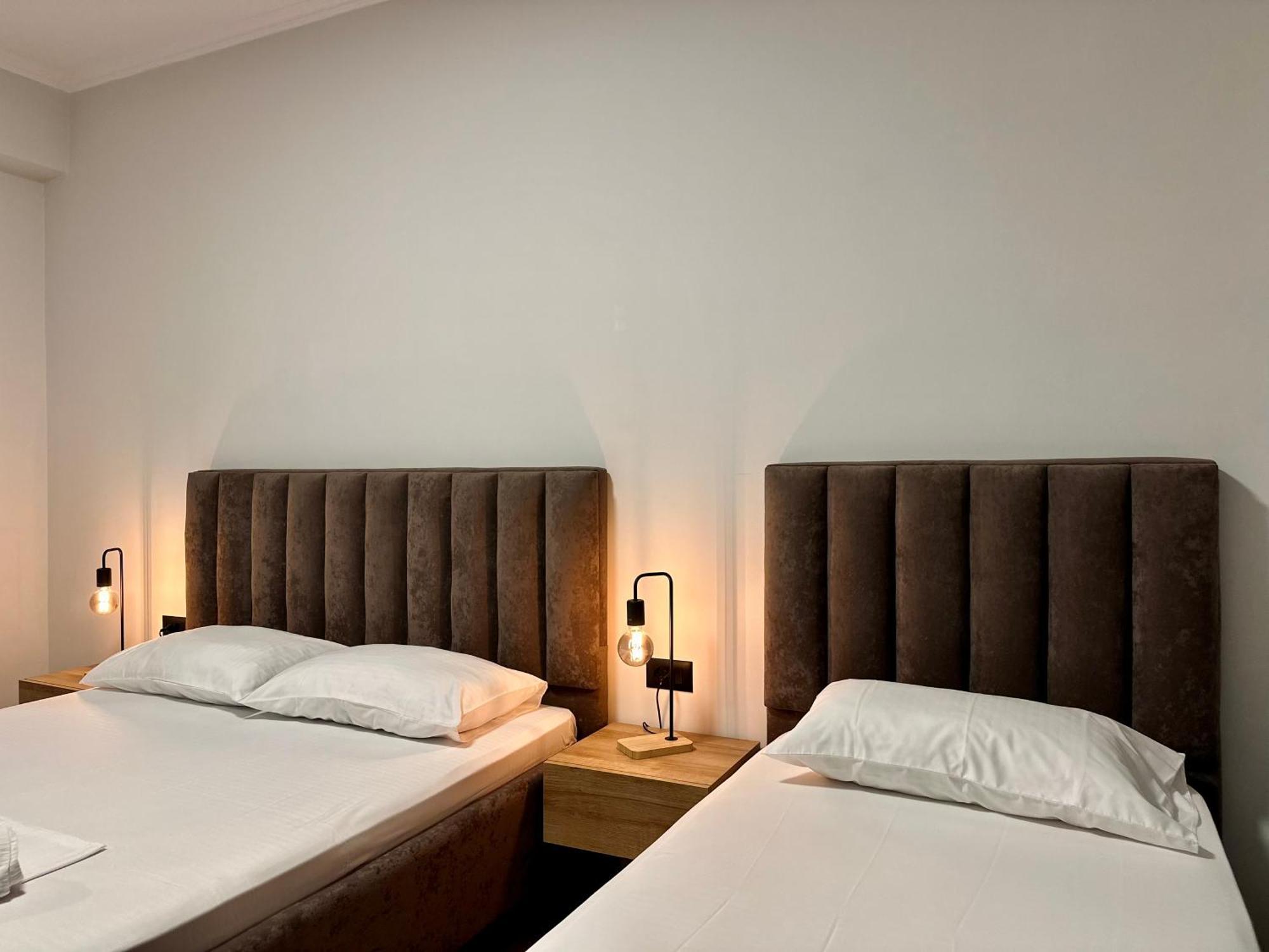 Lidia Apartments Sarande Bagian luar foto